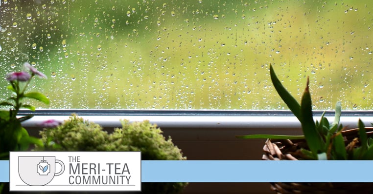 Simple_Ways_To_Save_For_A_Rainy_Day
